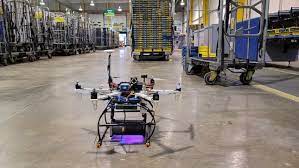 Tecnología sevillana para diseñar un robot aéreo que, de manera automatizada, desinfectará del COVID 19 zonas de actividad logística.
