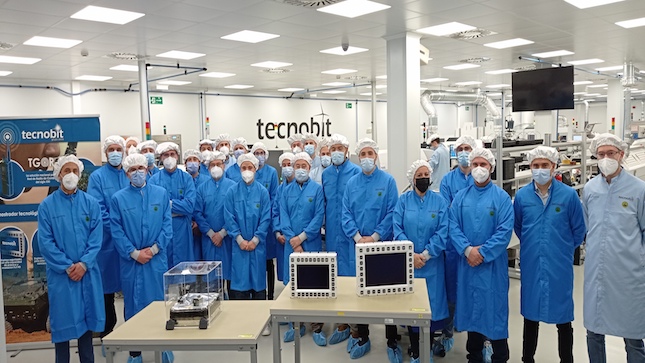 Tecnobit – Grupo Oesía cumple el plan industrial con la entrega de las primeras unidades del engine de la cámara de conducción del 8x8 Dragon