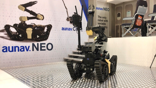 El robot aunav.NEO se presentará por primera vez en Europa en MILIPOL y FEINDEF