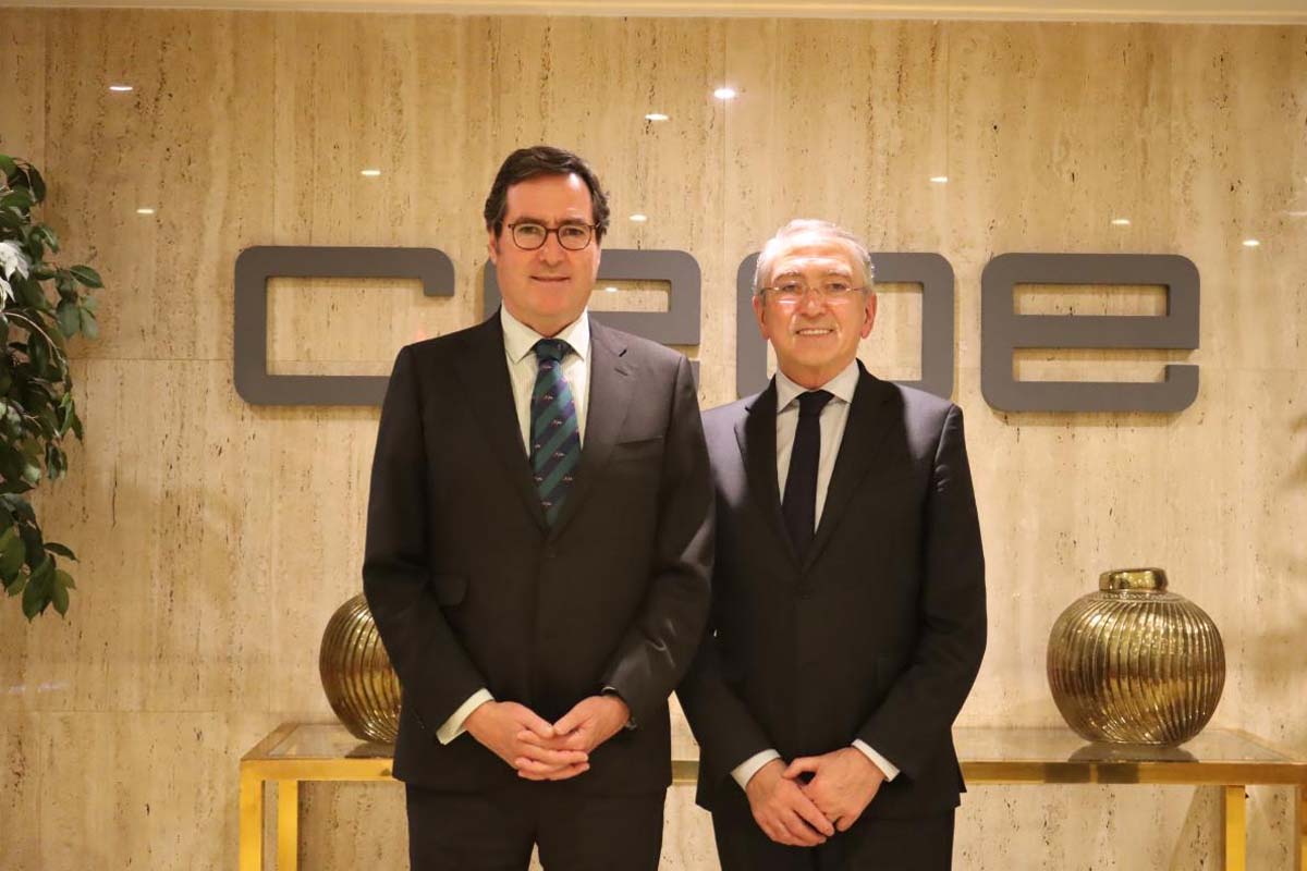 integración en la Confederación Española de Organizaciones Empresariales