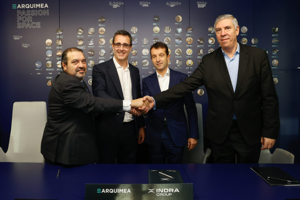 Indra Group y ARQUIMEA firman un acuerdo de intenciones para entregar soluciones avanzadas adaptadas a los nuevos teatros de operaciones robotizados