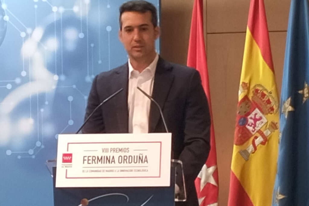 La Comunidad de Madrid reconoce a Álvaro Escarpenter, cofundador y CTO de Alpha Unmanned Systems, en los VIII Premios Fermina Orduña