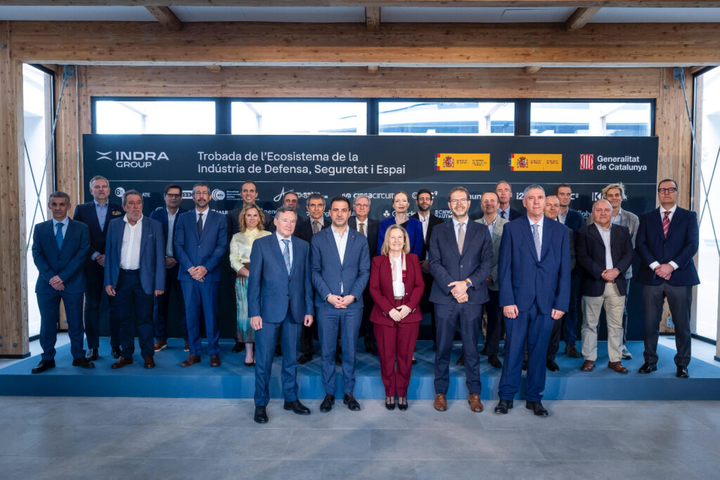 BETWEEN Group e Indra firman un acuerdo para colaborar en la modernización tecnológica del Ejército en el marco de los PEM