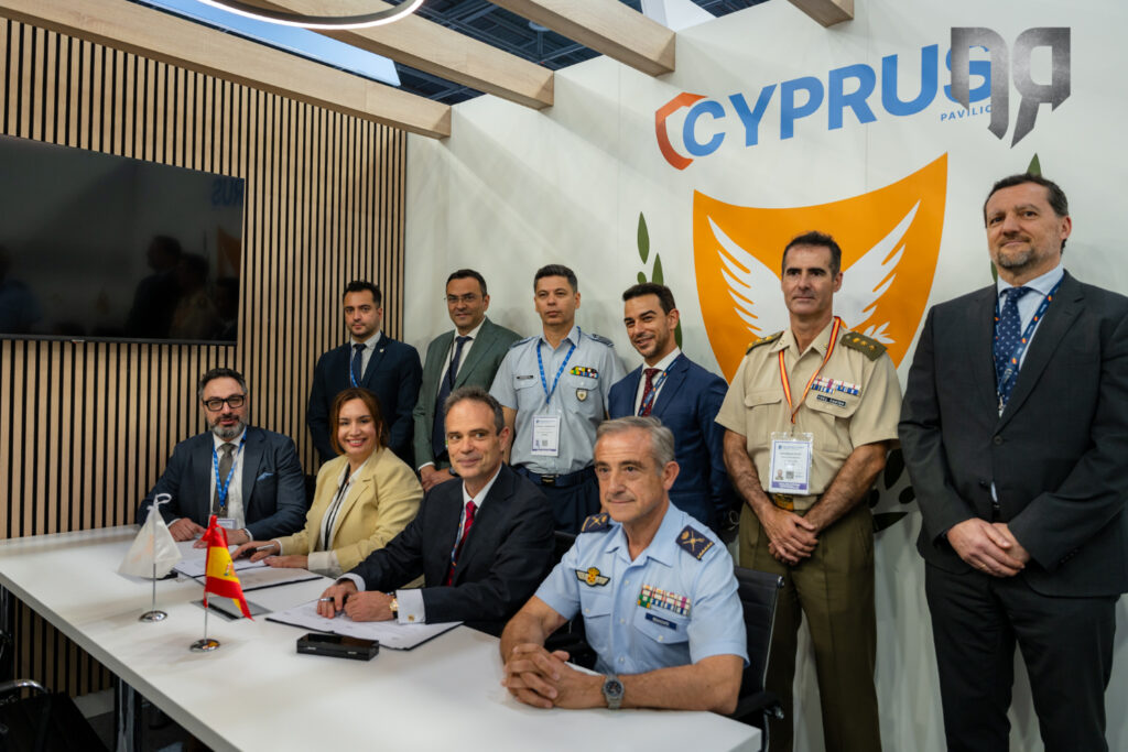 Grupo Oesía y Ecliptic Defence and Space firman un acuerdo para desarrollar capacidades anti-dron integradas y soberanas